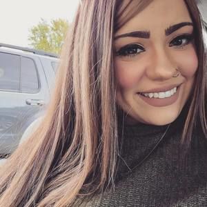 Meet your Posher, Crystal